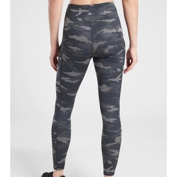 Athleta Ultimate Stash Pocket Camo 7/8 Tight size Small in Gray - Picture 2 of 12